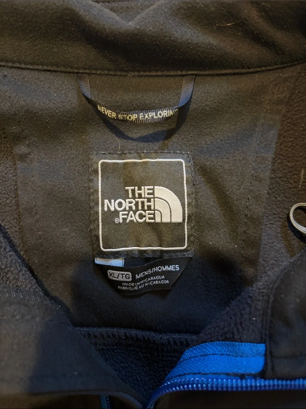 XL The North Face black jacket with blue accents
